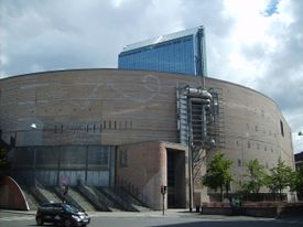 Oslo Spektrum, oppført 1990, overtatt i 2006. Foto: Olve Utne (2008).