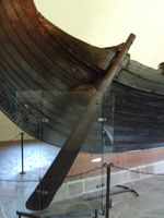 5232 Osebergskipet styreåre.jpg