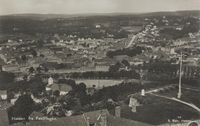 Kirken sett fra Fredriksten. Foto: E. Sem (1930-35).