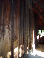 Svalgangen med sideportalen. Foto: Olve Utne (2008).