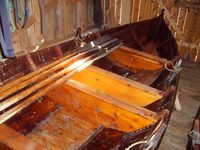 Melfæring i naustet ved Imarbu i Aure kommune. Foto: Olve Utne (2008).