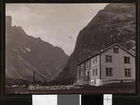 133. 669. Romsdalen, Horgheim Station - no-nb digifoto 20151109 00015 bldsa AL0669.jpg