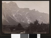 146. 672. Romsdalen, Troldtinderne fra Øst - no-nb digifoto 20151109 00017 bldsa AL0672.jpg