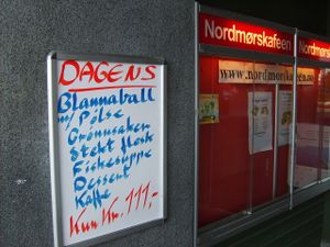 6849 Nordmoerskafeen Dagens Blannaball.jpg