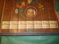 6. 6897 harpeleik-zither.jpg