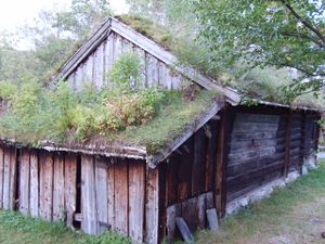 7286 RM Tresfjordstua fraa Kyrkjesylte.jpg