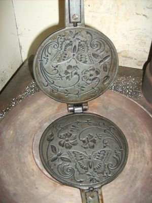 7802 krumkakejarn.jpg