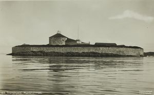 85 Trondhjem Munkholmen - no-nb digifoto 20150622 00084 bldsa PK17079.jpg