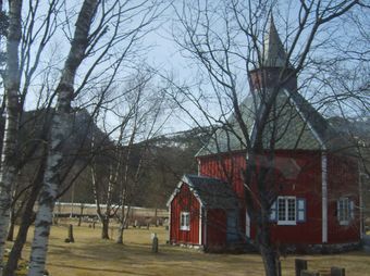 8910cr Aalvundeid kirkje.jpg