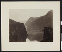 28. 9396 Parti af Geirangerfjorden I Søndmør - no-nb digifoto 20160308 00258 bldsa FAKnudsen 14.jpg