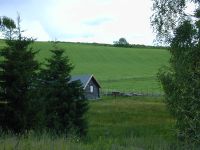 Sæterhus fra Drogsetsætra ved Kråkhugu i Snertingdal som er flyttet til Eiktunet museum, Gjøvik. Foto: Rolf Steinar Bergli