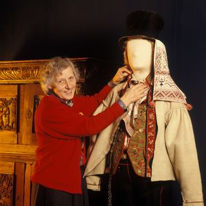 Aagot noss 1994 folk og klede.jpg