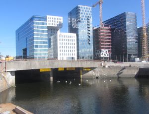 Akerselva utløp Bjørvika 2012.jpg