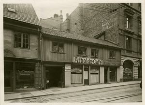Akersgata 23, Oslo - Riksantikvaren-T001 04 0919.jpg