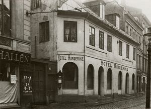 Akersgata 39, Oslo - Riksantikvaren-T001 04 0926.jpg
