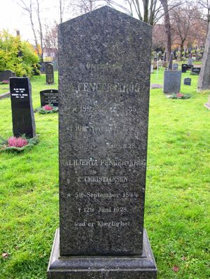 Albert Fenger-Krog familiegravminne.jpg