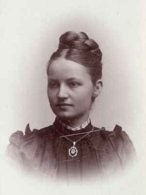 Alethe Braathen Schie (1865-1950).jpg