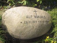 Høyesterettsadvokat Alf Nordhuss gravminne på Vestre Aker kirkegård. Foto: Stig Rune Pedersen