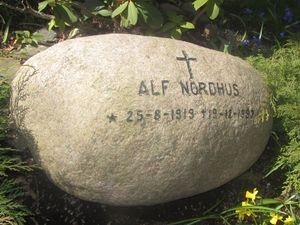 Alf Nordhus gravminne.jpg
