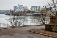 Deler av Alvim sett fra Bakkegata på Sandesund. Foto: Leif-Harald Ruud (2019)