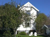 15. Amtmann Michelets vei 16 (Larvik).jpg