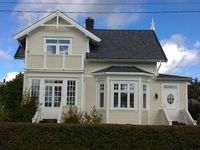 18. Amtmann Michelets vei 8 (Larvik).jpg