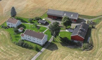 Amundrustad flyfoto.jpg