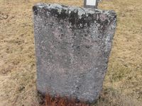 Kunstmaleren Anstein Risteigens gravminne på Veggli kirkegård. Foto: Stig Rune Pedersen