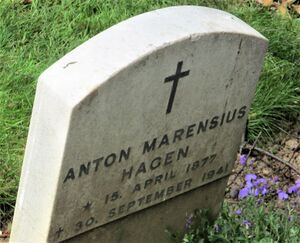 Anton Marensius Hagen gravminne.JPG