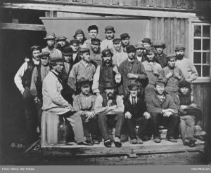 Arbeidere Nords isdammer.jpg