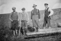 9. Arbeidere ved Vestfos Cellulosefabrik (oeb-178937).jpg