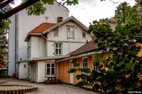 Gammel skysstasjon i Arendalsgata 4, oppført ca 1860. Huset brukes nå som barnehage. Foto: Leif-Harald Ruud