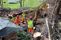 Arkeologane er i arbeid rett nedom riksveg 651 på Homberset.