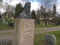 Avholdsleder og første sjef for filmkontrollen, Arne Halgjem, er også gravlagt på Vestre Aker kirkegård. Foto: Stig Rune Pedersen