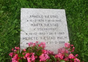 Arnold Ræstad gravminne Oslo.jpg
