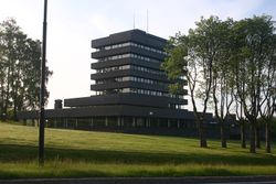 Asker rådhus i 2010. Foto: Commons-brukeren Trarir