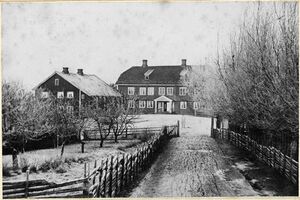 Askim Præstegaard (gamle præstegaarden som revs 1866) (justerad) hög upplösning.jpg