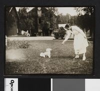 417. Astri Eyde med hund - no-nb digifoto 20160429 00320 bldsa EYDE 5 17A 092.jpg