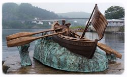 Atlanterhavsroerne er laget til minne om George Harbo og Frank Samuelsen som krysset Nord-Atlanteren i robåt i 1896. Det ble avduket i Farsund 11. juli 2015. Foto Kari Furøy.