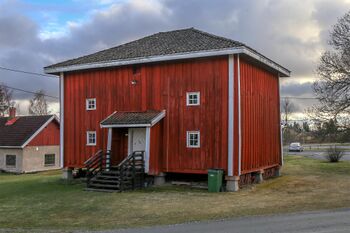 Aur prestegård 04 230501.jpg