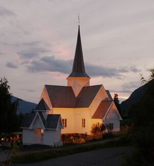 Aurdal kirke 2010.jpg
