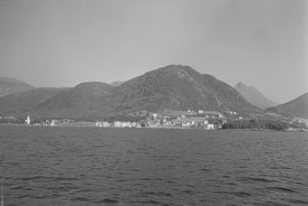 Aure, Sykkylven - no-nb digifoto 20151105 00141 NB MIT FNR 06572.jpg