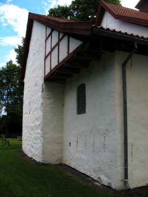 Bærum, Tanum kirke - østfasade 01.JPG