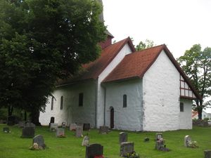 Bærum, Tanum kirke fra sydøst.JPG