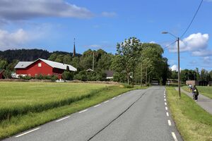 Bærum Gamle Lommedalsvei 230718.jpg