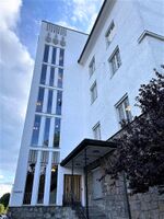 Bærum rådhus, motiv fra østre hjørne, mot Sandviksveien. Foto: Stig Rune Pedersen 2021)