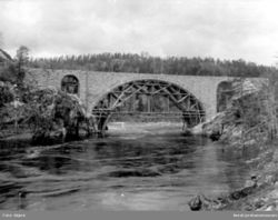Bøylefoss bru under bygging før 1910. Ukjent/Jernbanemuseet