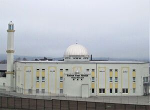 Baitun Nasr moské Furuset Oslo 2013.jpg