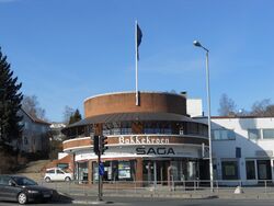 Sørkedalsveien 81 med «Bakkekroen» (1933-1934). Foto: Aslak Kittelsen (2012).