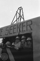 1980. Her er Kaarbøs Mek. Verksted ute å kjøre.Foto: John H. Berthung / Sør-Troms museum